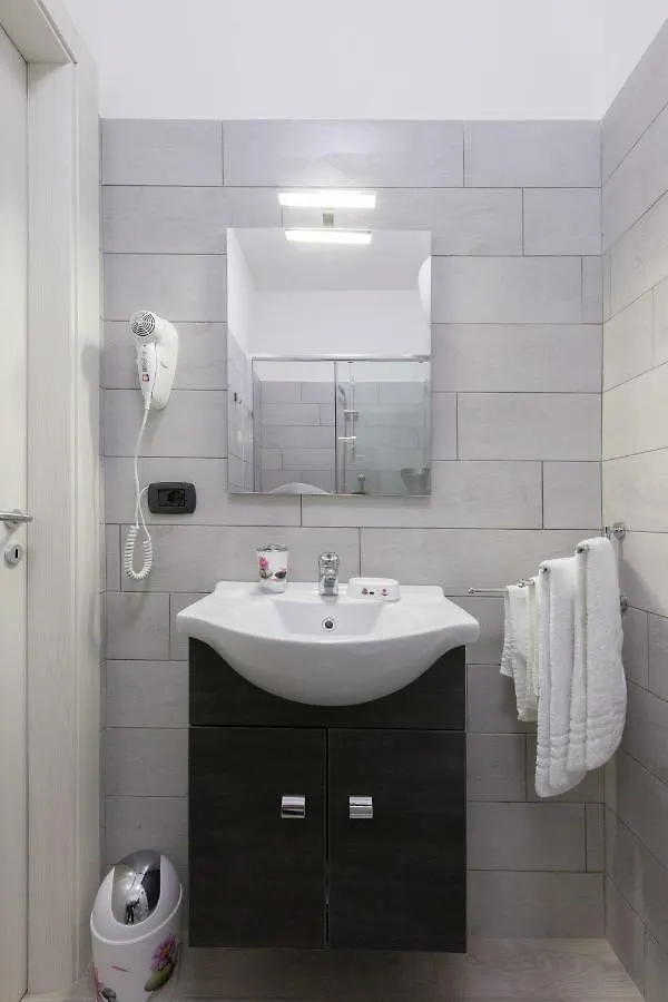 B&B Phoenix Naples